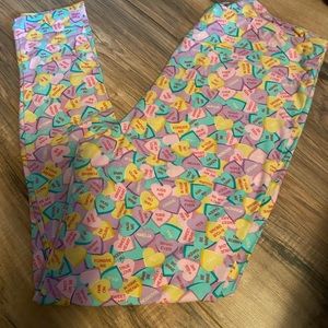 Lularoe Tall and curvy conversation heart leggings